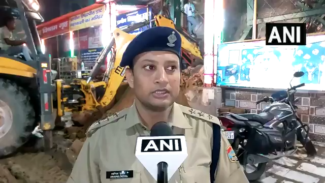 उत्तराखंड के हरिद्वार में पहाड़ी से आए मलबे से रेलवे ट्रैक टूटा, CO GRP स्वप्निल मुयाल को सुनिए 